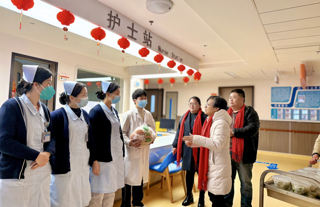 新春慰問送溫情，除夕關(guān)懷暖人心！
